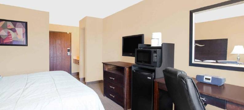 希博根速8酒店(Super 8 by Wyndham Sheboygan WI)图片