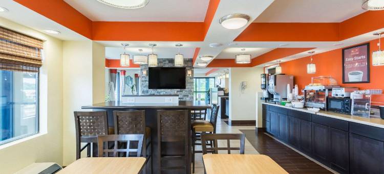 莫里斯敦 I-81 & I-40 斯普利特白松伊克诺旅馆(Econo Lodge White Pine Morristown I-81 & I-40 Split)图片