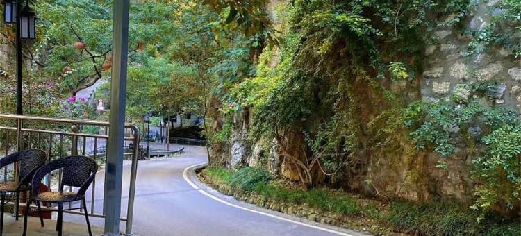 乐山峡谷驿站图片