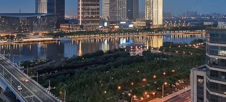 天津海河映象电竞海景公寓(海洋馆滨海高铁站店)图片