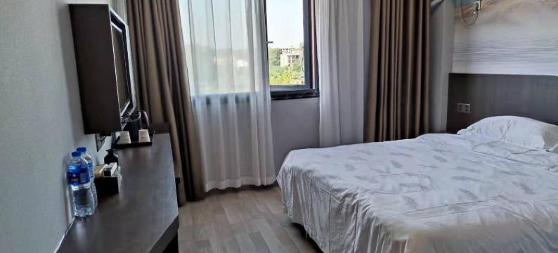 天鸿大酒店(浠水火车站店)图片