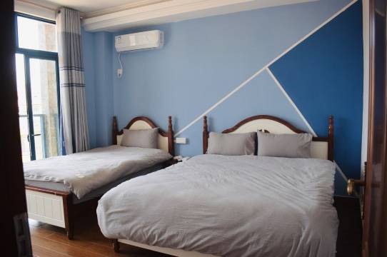 双月湾迎海居度假屋客栈(跨海大桥分店)