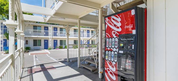 南方6号汽车旅馆(Motel 6 Santa Maria, CA - South)图片