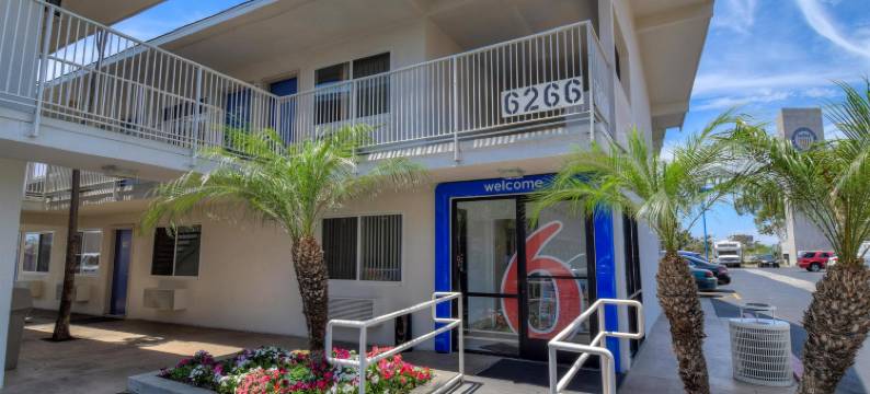 威斯敏斯特南6号汽车旅馆 - 长滩区(Motel 6 Westminster, CA - South - Long Beach Area)图片