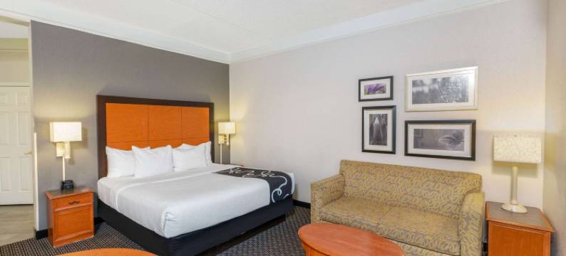 普韦布洛拉昆塔温德姆套房酒店(La Quinta Inn & Suites by Wyndham Pueblo)图片