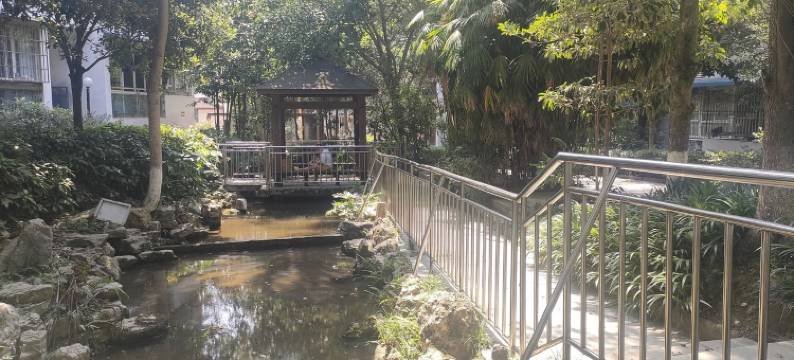 海棠花下公寓(山龙路分店)图片