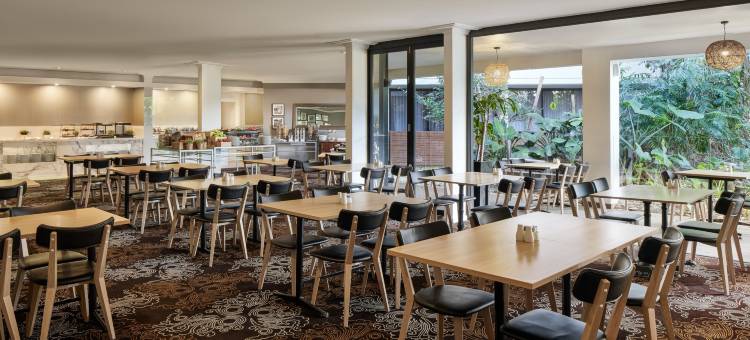沃里克农场假日酒店(Holiday Inn Warwick Farm)图片
