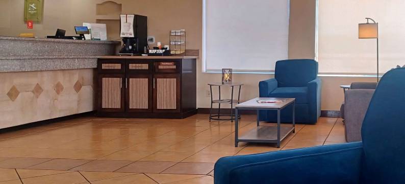 机场凯艺套房酒店(Quality Inn & Suites Airport)图片