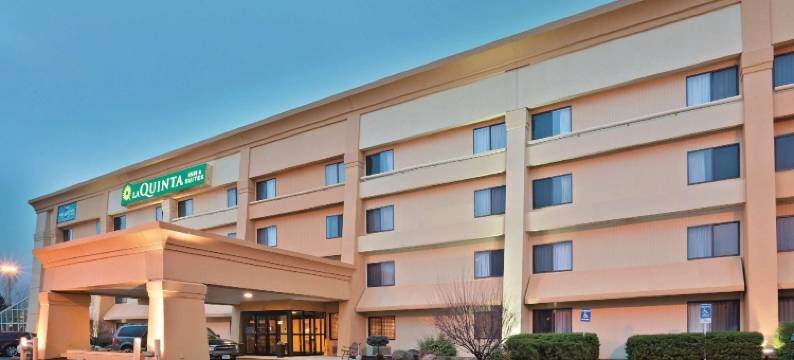 曼斯费尔德拉昆塔温德姆套房酒店(La Quinta Inn & Suites by Wyndham Mansfield Oh)图片