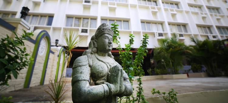 拉吉维哈尔豪华酒店(Hotel Rajvihar Deluxe)图片