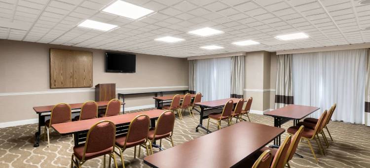 舒适套房酒店(Comfort Suites)图片