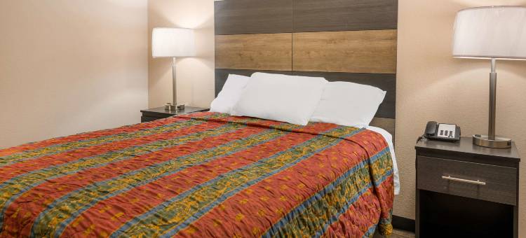 大急流城骑士酒店(Knights Inn Grand Rapids)图片