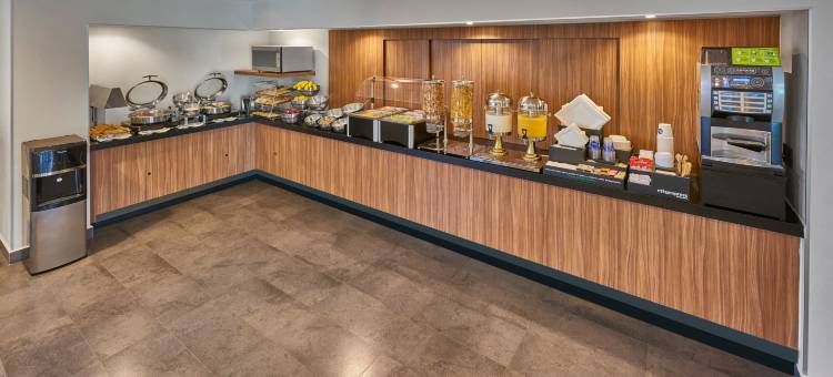 伊拉普阿托城市快捷酒店(City Express by Marriott Irapuato)图片