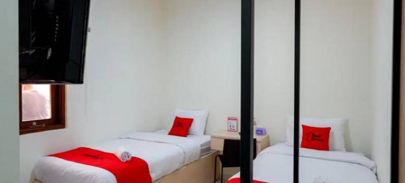 阿伦阿伦库杜斯附近的红多兹丝 2(RedDoorz Near Alun Alun Kudus 2)图片