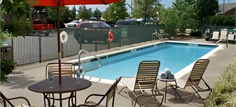 伯明罕霍姆伍德 I-65 郊区开放式客房(Suburban Studios Birmingham Homewood I-65)图片