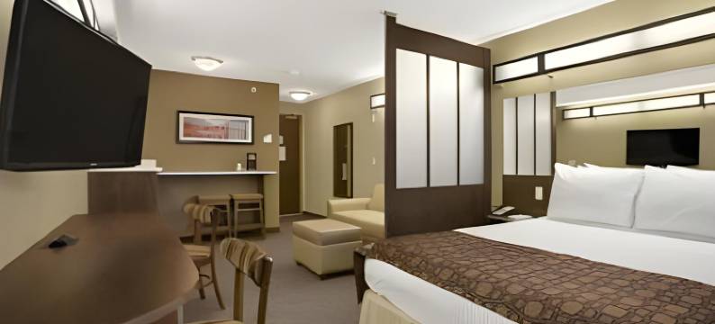 布莱克法尔德-雷德迪尔北麦客达套房酒店(Microtel Inn & Suites by Wyndham Blackfalds Red Deer North)图片