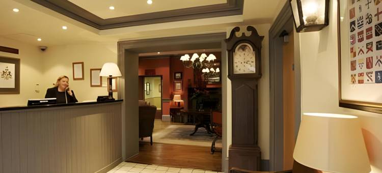 红狮酒店(The Red Lion Hotel)图片