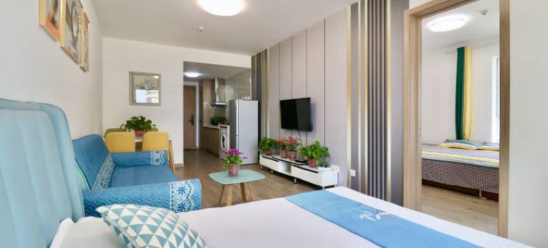 蓝天白云海景民宿(金沙滩路1号分店)图片