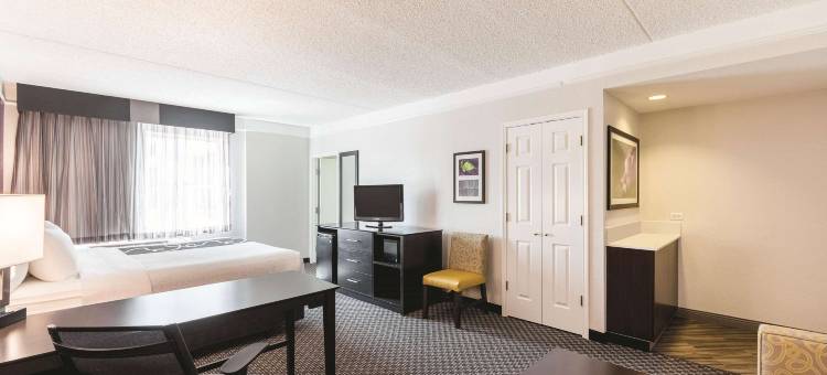 圣安东尼奥市区拉昆塔温德姆套房酒店(La Quinta Inn & Suites by Wyndham San Antonio Downtown)图片