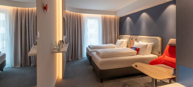 海尔布隆快捷假日酒店(Holiday Inn Express HEILBRONN by IHG)图片