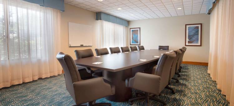 塔科机场华美达酒店(Ramada by Wyndham SeaTac Airport)图片