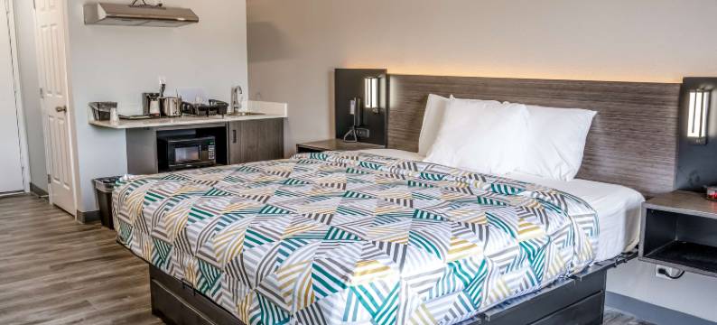 克莱尔莫尔 6 号工作室酒店(Studio 6 Claremore, OK)图片