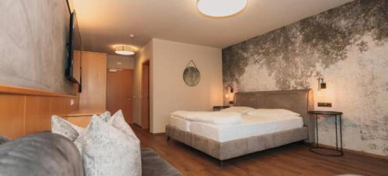 Saldur Small Active Hotel图片