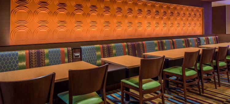 Fairfield Inn & Suites St. Louis Westport图片