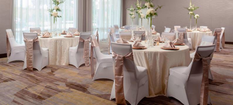 迪美市中心万怡酒店(Courtyard DeLand Historic Downtown)图片