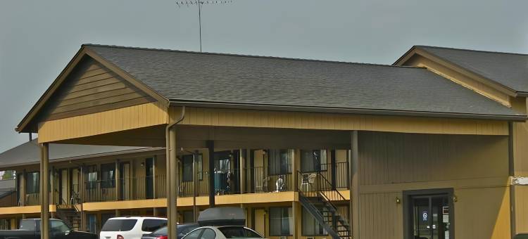 勒朋红狮套房旅馆(Red Lion Inn and Suites la Pine, Oregon)图片