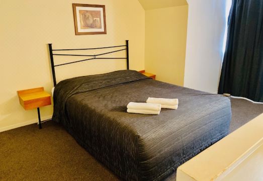 Baden Lodge Hotel Overview