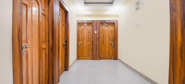 OYO9246天堂旅馆(FabHotel Seven Inn 30 - Near Care Hospital)图片