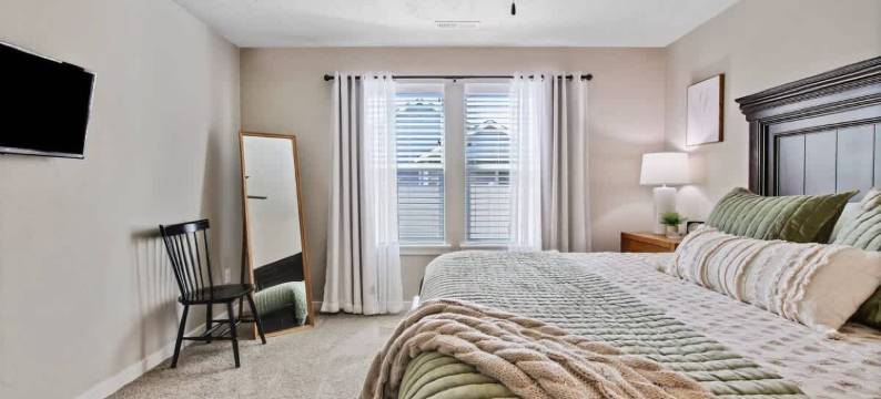 Charming Fire Pit and Inviting Patio - Cozy Meridian Retreat图片