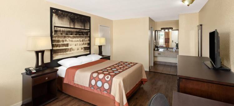 坦佩尔南布鲁斯将军温德姆速 8 酒店(Super 8 by Wyndham Temple S. General Bruce)图片