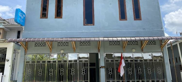 坤甸的Khalisa家庭舍利归教住宿(Khalisa Home Syariah Pontianak)图片