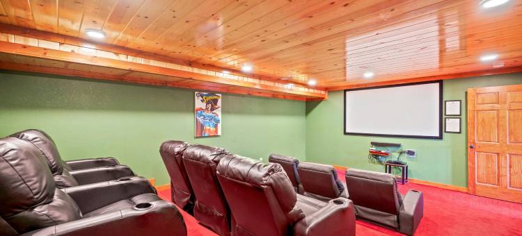 精致度假屋 室内泳池影院(Paradise Pointe Pool Lodge by Beyond Expectations)图片