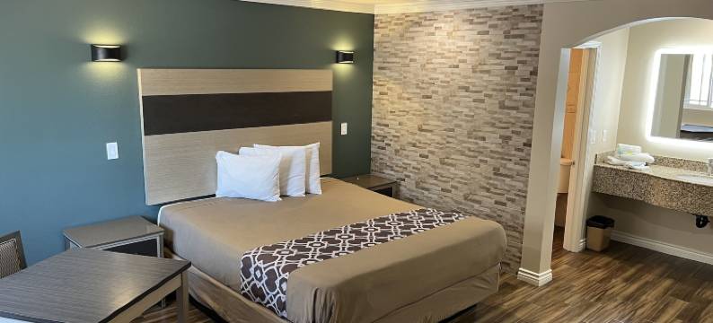 西科维纳核桃套房酒店(Walnut Inn & Suites West Covina)图片