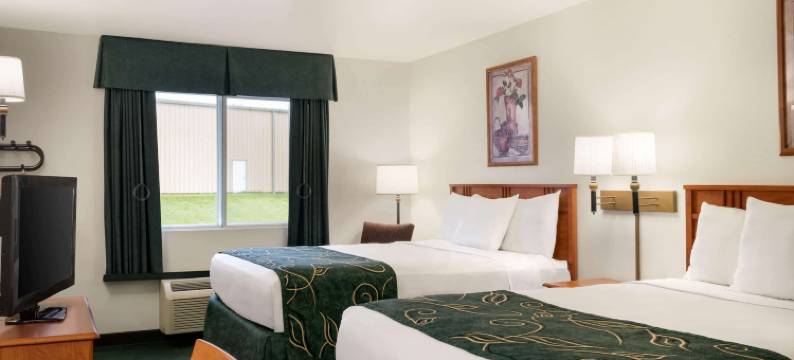 克林顿Valley West Court Travelodge by Wyndham酒店(Travelodge by Wyndham Clinton Valley West Court)图片