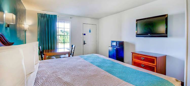 格兰德河6号汽车旅馆(Motel 6 Grand Rivers, KY)图片