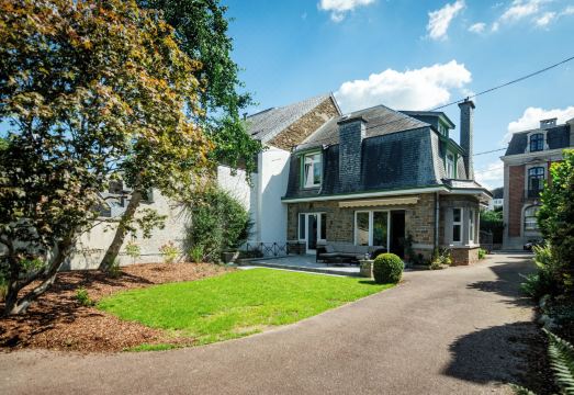 La Villa des Fleurs Hotel Overview