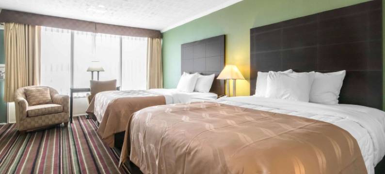 品质酒店及套房马洞 - 洞穴城(Quality Inn & Suites Horse Cave - Cave City)图片