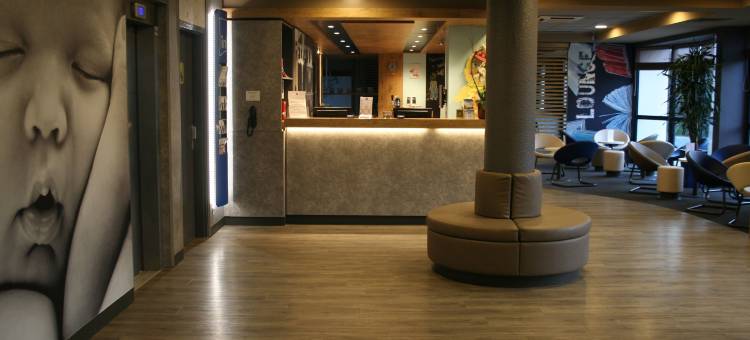 宜必思快捷马恩河谷蓬托孔博酒店(Ibis Budget Marne la Vallée Pontault Combault)图片