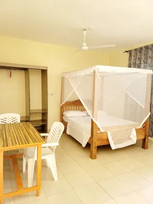 Casuarina Lounge - 2 Sao