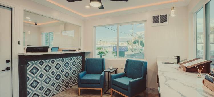 海崖顶部酒店及套房 - 码头/餐厅区(Blufftop Inn & Suites - Wharf/Restaurant District)图片