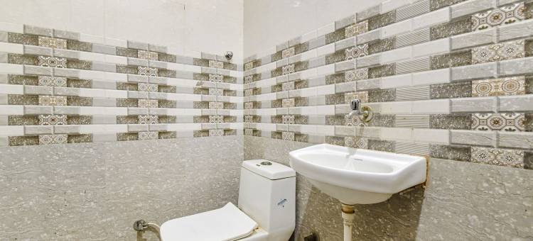 Fabhotel 玛伽雅特丽萨丹(FabHotel Maa Gayatri Sadan - Nr Pram Mandir Shree Banke Bihari Temple)图片