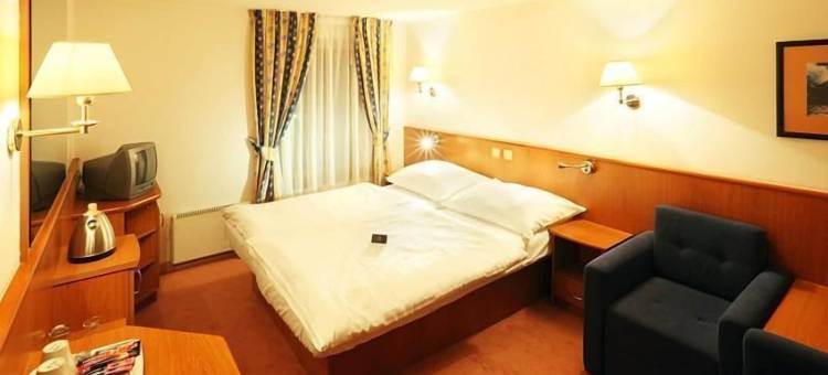 奥斯特鲁夫皮特劳恩酒店(Hotel Ostrov)图片