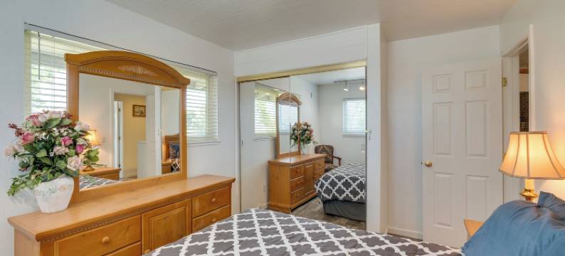 河滨Bethel岛之家，配有码头和滑道(Waterfront Bethel Island Home w/ Dock & Slip)图片