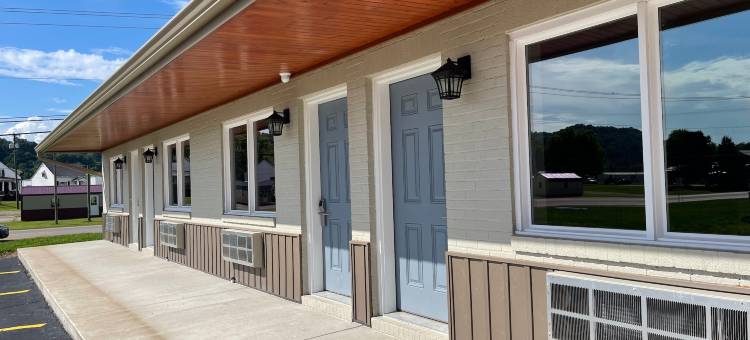 四季旅馆(Four Seasons Inn)图片