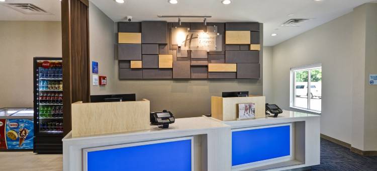 西布鲁克休斯敦NASA智选假日套房酒店(Holiday Inn Express & Suites Houston NASA - Boardwalk Area)图片