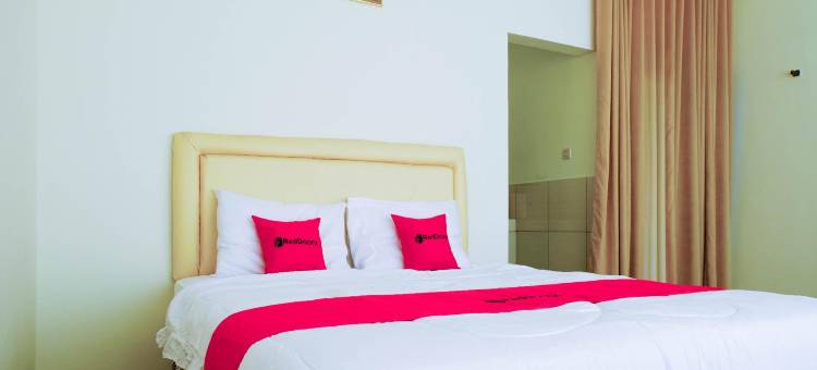 红多兹酒店-近科彭STAB塞伦德拉(RedDoorz Near Stab Syailendra Kopeng)图片